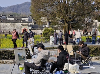 西遞鎮(zhèn)：春和景明入畫來