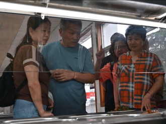 祁門(mén)縣委縣政府機(jī)關(guān)食堂“開(kāi)門(mén)迎客”