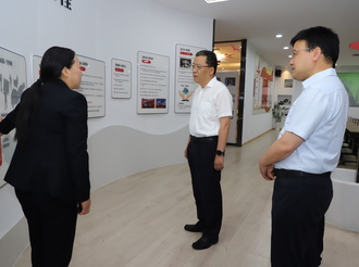 丁純赴屯溪區休寧縣調研時強調 強化黨建引領 堅持開門教育 推動全市學習教育走深走實見行見效
